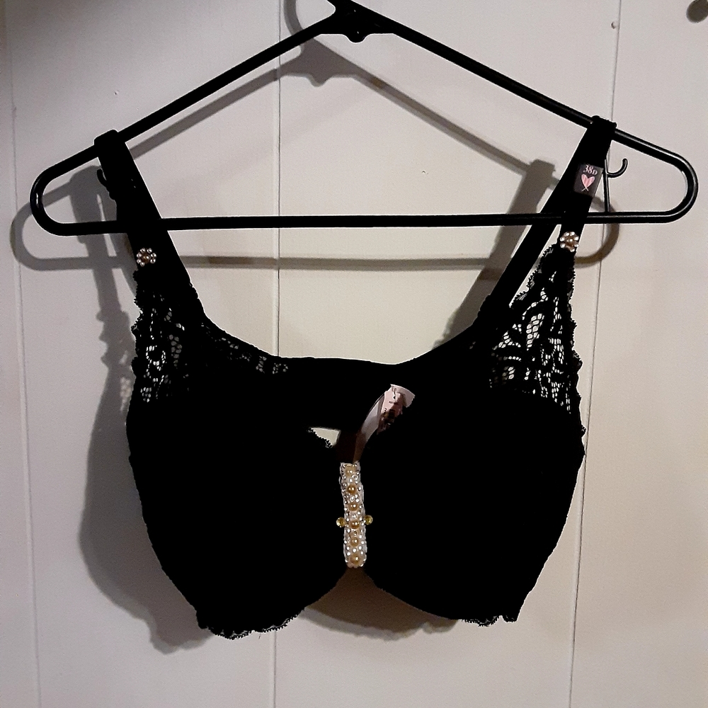 New Pink VS Bra Size 38D